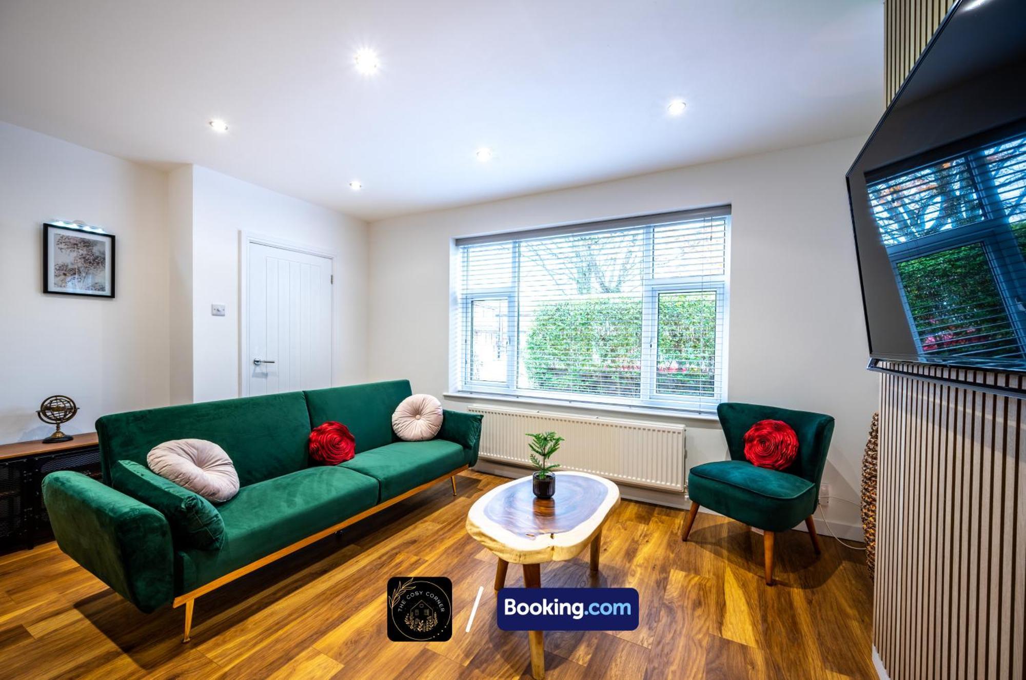 Cosy 3-Bed House, Garden & Free Parking In Stretford Apartment Manchester Ngoại thất bức ảnh