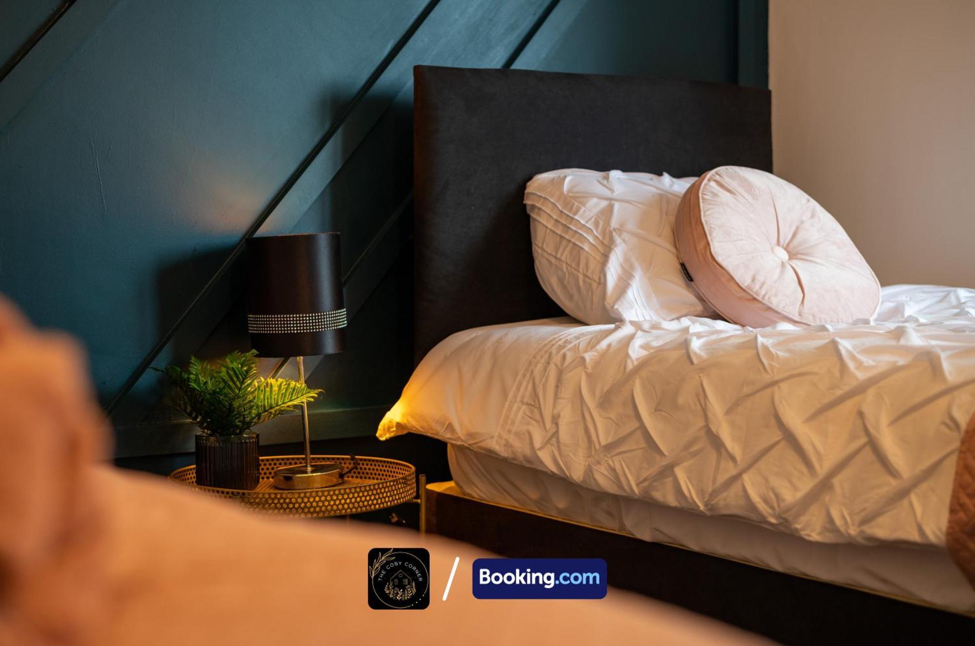 Cosy 3-Bed House, Garden & Free Parking In Stretford Apartment Manchester Ngoại thất bức ảnh