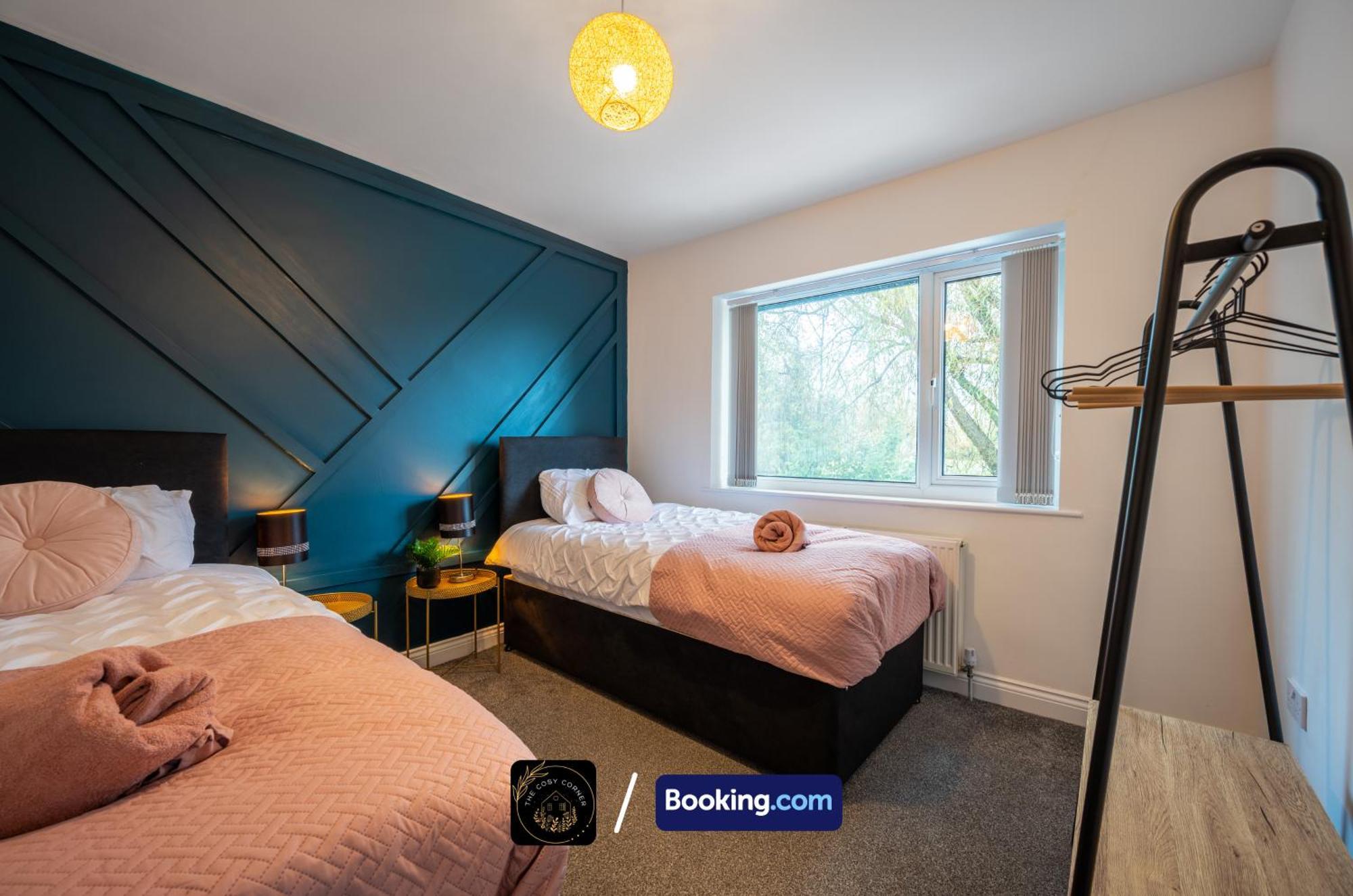 Cosy 3-Bed House, Garden & Free Parking In Stretford Apartment Manchester Ngoại thất bức ảnh