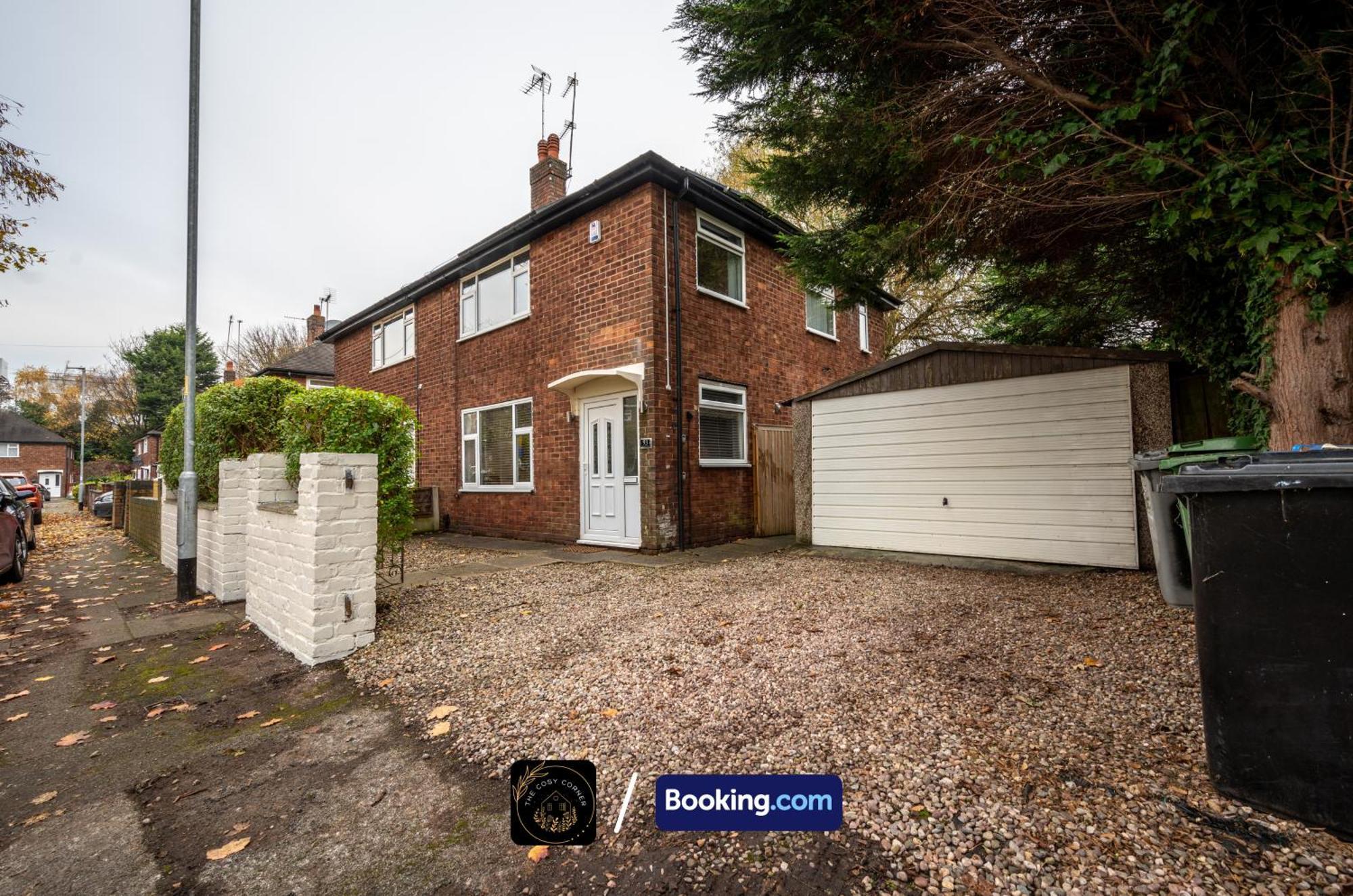 Cosy 3-Bed House, Garden & Free Parking In Stretford Apartment Manchester Ngoại thất bức ảnh